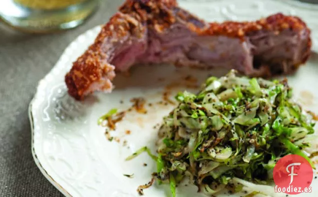 Repollo Crujiente Con Semillas De Amapola De La Nueva Mesa Del Medio Oeste