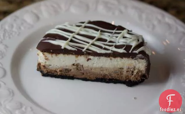 Tarta de Queso de Cuatro Pulgadas y Chocolate Glaseado de Triple Capa