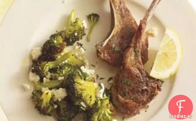 Chuletas De Cordero Con Brócoli Asado Y Queso Feta