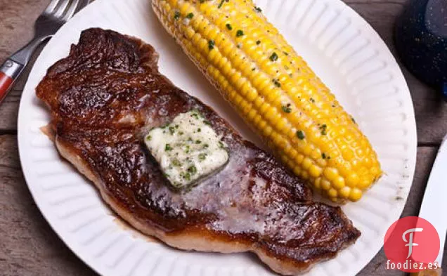 Mantequilla Compuesta de Queso Azul y Cebollino