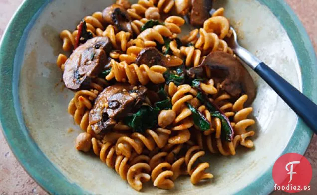 Pasta con Acelgas y Garbanzos