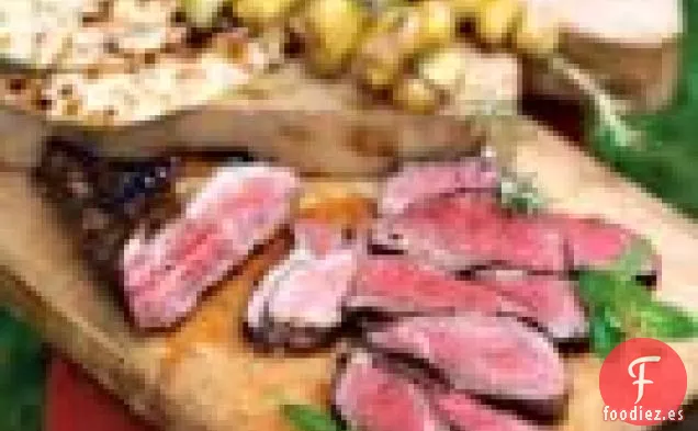 Cordero A La Parrilla Con Brochetas De Patata Al Romero