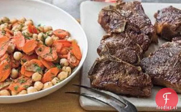 Chuletas De Cordero Salteadas Con Garbanzos Y Zanahorias