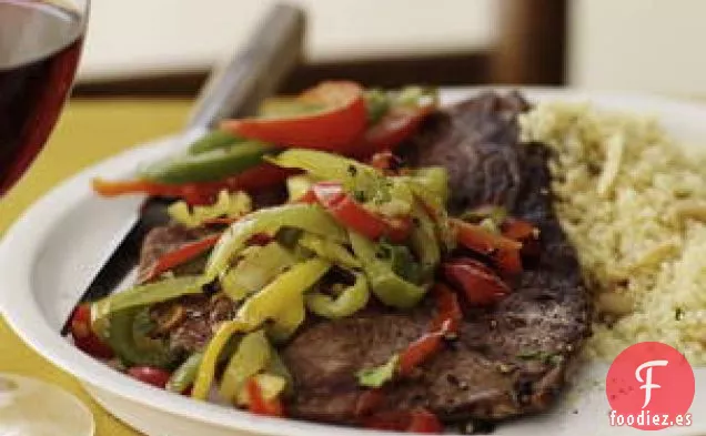 Filetes De Cordero Con Cuatro Pimientos Y Cuscús De Nuez