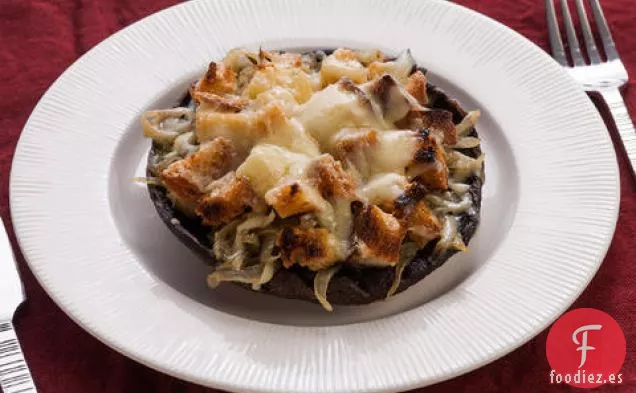 Champiñones Portobello Rellenos de Sopa de Cebolla Francesa