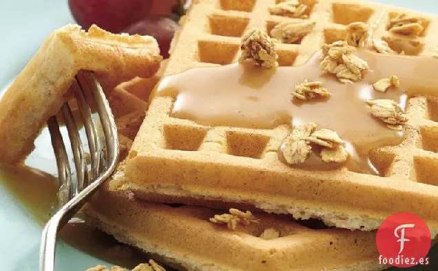 Gofres de Trigo Integral con Jarabe de Mantequilla de Maní y Miel
