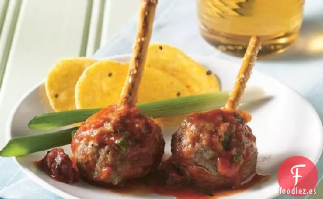 Albóndigas con Salsa de Tomate Asada al Fuego