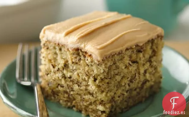 Pastel de Plátano y Nueces con Glaseado de Mantequilla de Maní