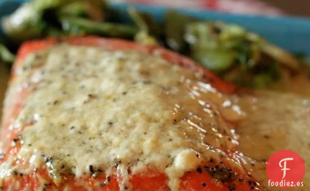 Salmón Asado Con Crema De Limón Y Chirivías Batidas