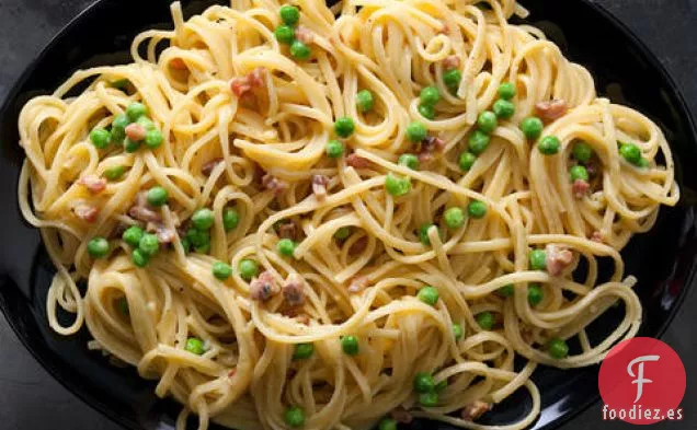 Pasta Carbonara con Guisantes