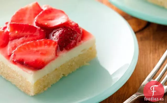 Cuadrados de Postre de Fresas y Nata