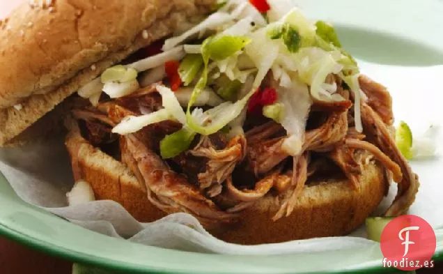 Sándwiches de Cerdo de Carolina de Cocción Lenta