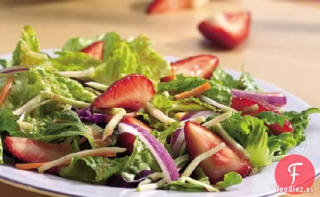 Ensalada Romana de Brócoli con Fresas