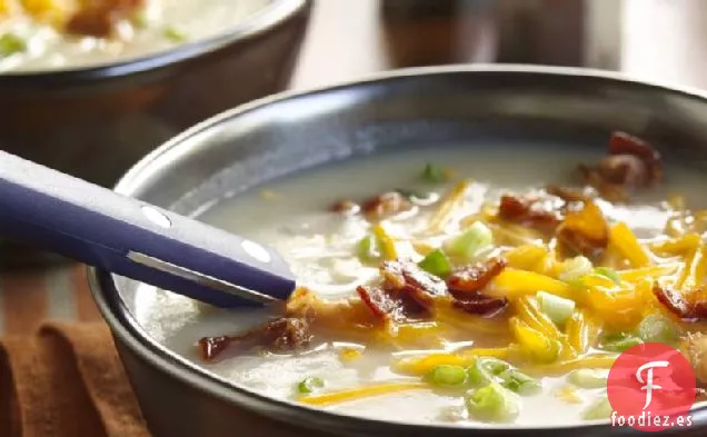 Sopa de Patata con Queso Cheddar y Tocino