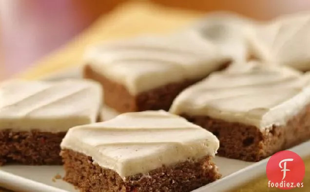 Barras de Pastel de Zanahoria con Glaseado de Queso Crema de Canela