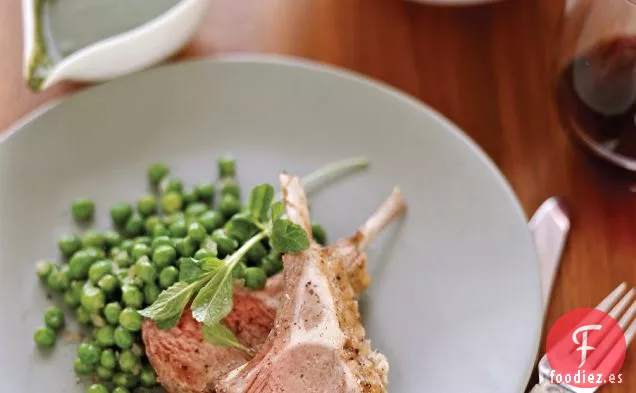 Costilla de Cordero con Salsa de Coco y Menta y Guisantes Glaseados