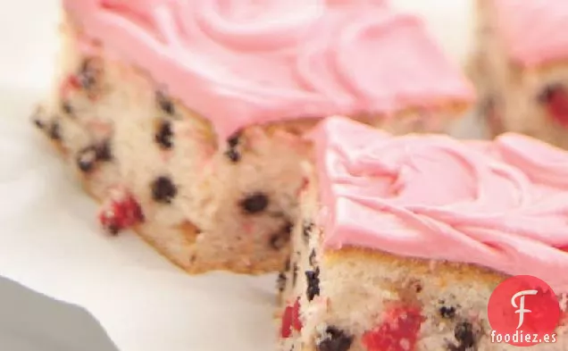 Pastel de Chispas de Chocolate y Cereza