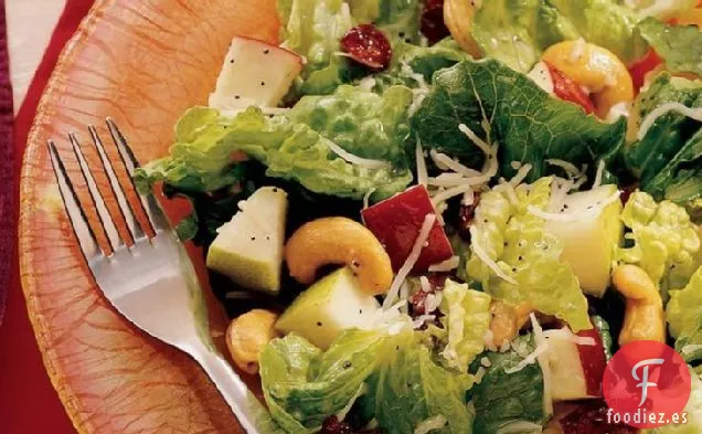 Ensalada de Frutas de Invierno con Aderezo de Semillas de Amapola y Limón