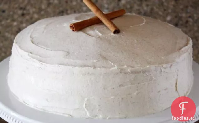 Pastel Snickerdoodle con Glaseado de Queso Crema de Canela