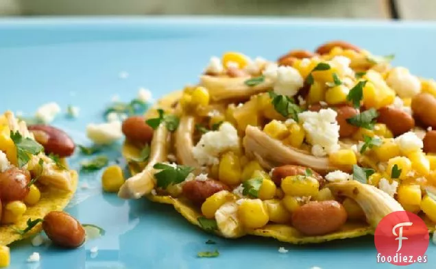 Tostadas de Pollo y Maíz con Salsa Verde