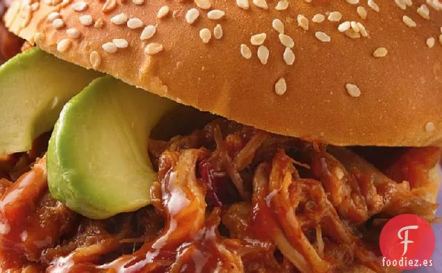 Sándwiches de Cerdo con Chipotle de Cocción Lenta