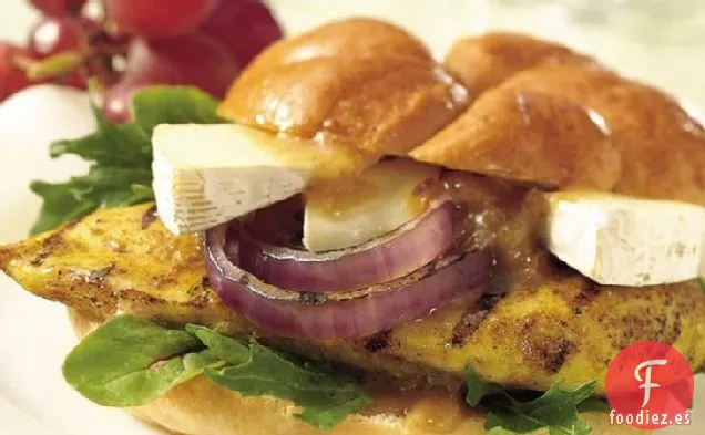 Sándwiches de Pollo a la Parrilla, Chutney y Brie