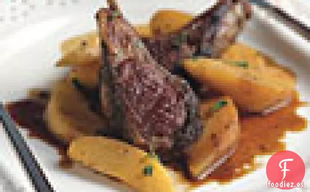 Chuletas de Cordero con Membrillo Escalfado y Salsa Balsámica
