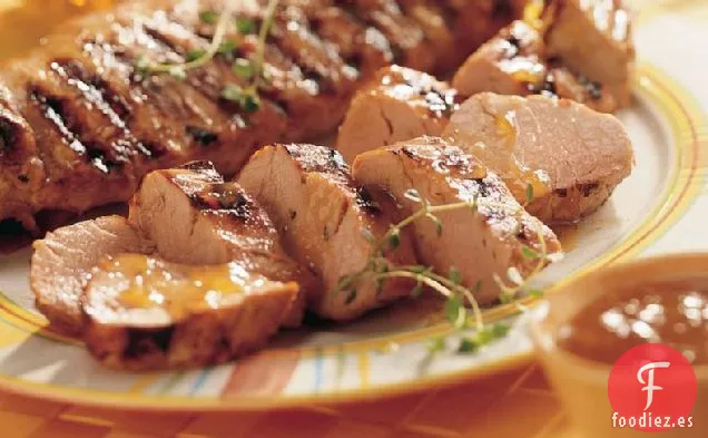 Lomo de Cerdo Glaseado a la Parrilla con Melocotón y Mostaza