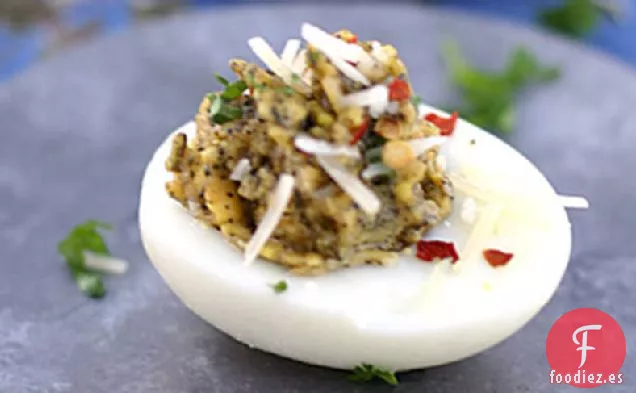 Huevos Rellenos de Pesto