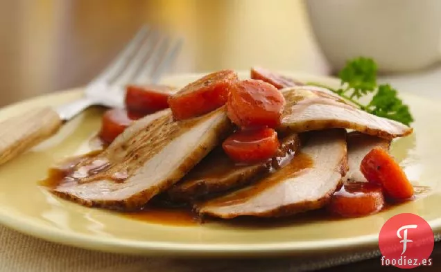 Asado de Cerdo a la Barbacoa de Miel de Cocción Lenta con Zanahorias