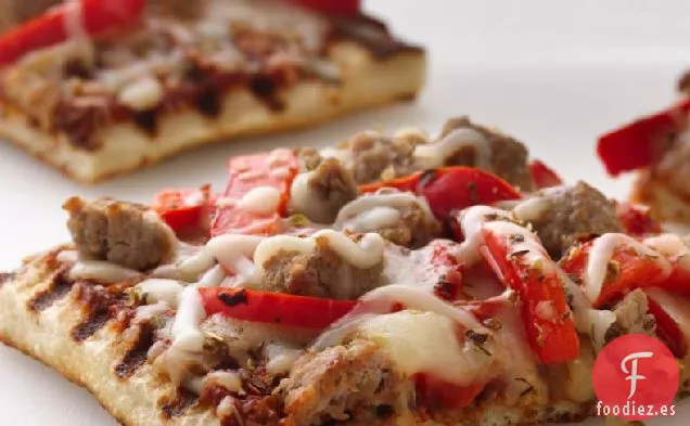 Pizza de Salchichas y Pimienta a la Parrilla Delgada