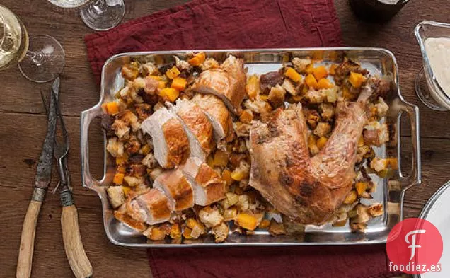 Pavo Asado con Mantequilla y Relleno de Calabaza