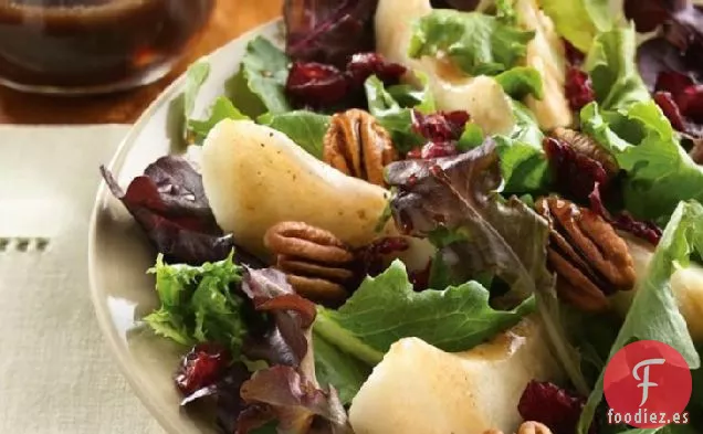 Ensalada de Peras y Verduras con Vinagreta de Arce