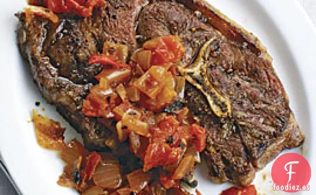 Chuletas De Cordero A La Parrilla Con Chutney De Cebolla Roja Carbonizada
