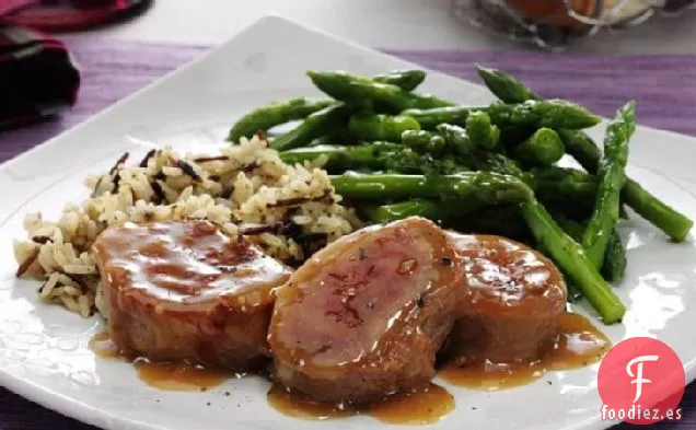 Solomillo de Cerdo Dijon con Miel y Espárragos
