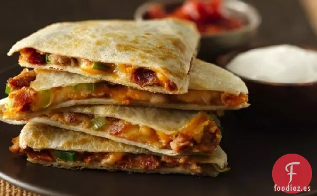 Quesadillas de Frijoles con Tocino y Queso