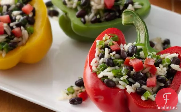 Pimientos Rellenos de Arroz y Frijoles Negros a la Parrilla