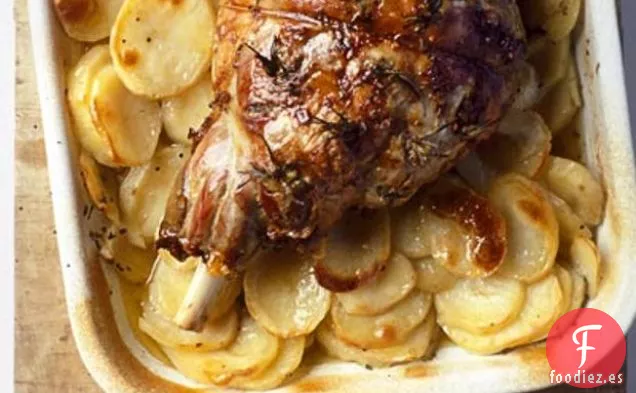 Pierna De Cordero Cocida Con Patatas