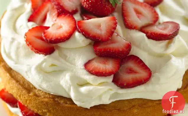 Tarta de Crema de Mantequilla de Fresa y Chocolate Blanco