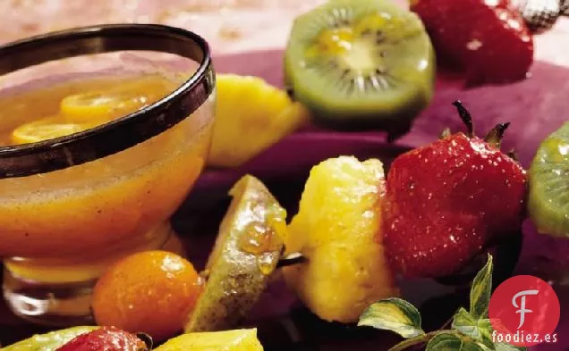 Brochetas de Frutas de Invierno con Glaseado de Melocotón