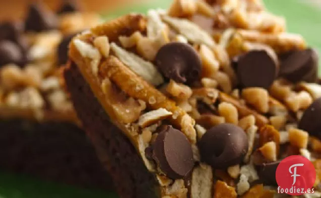 Brownies Crujientes de Pretzel y Caramelo