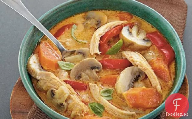 Sopa Tailandesa de Coco y Pollo de Cocción Lenta