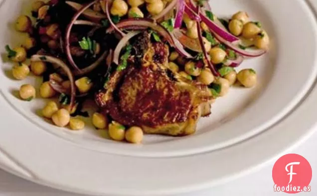 Cordero Al Limón Con Ensalada Tibia De Garbanzos Y Perejil