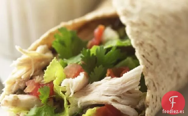 Envoltura de Pollo con Frijoles y Salsa