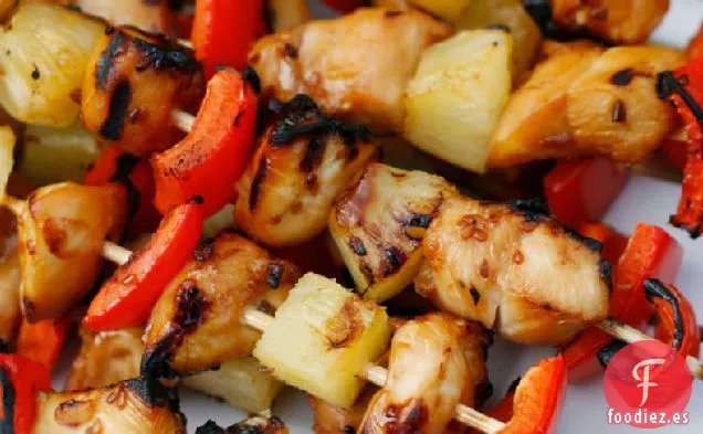 Brochetas de Pollo Teriyaki, Piña y Pimiento Rojo