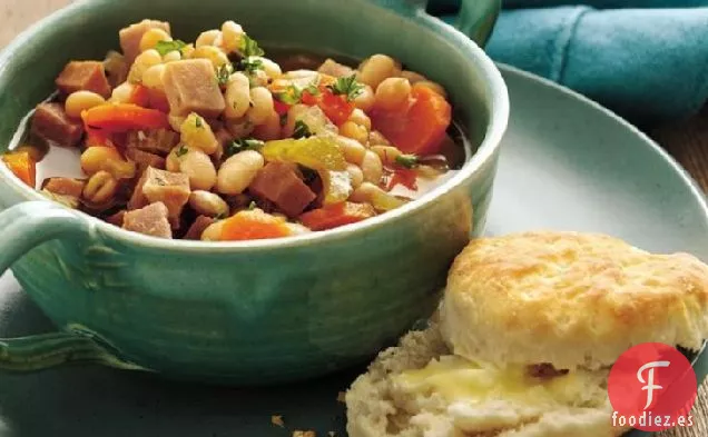 Estofado de Jamón Ahumado y Frijoles Blancos de Cocción Lenta