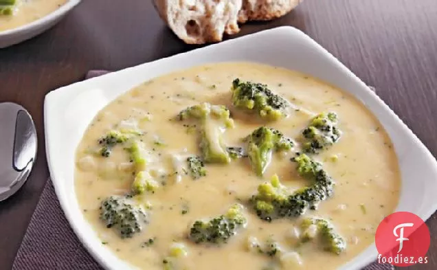 Sopa de Brócoli con Tres Quesos de Cocción Lenta
