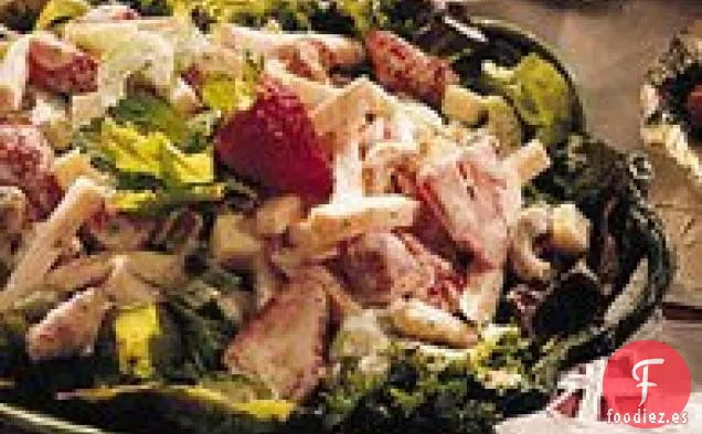 Ensalada de Pavo Ahumado con Fresas