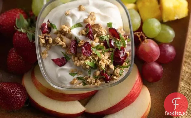 Salsa Crujiente de Frutas de Yogur Griego de Almendras y Arándanos Rojos