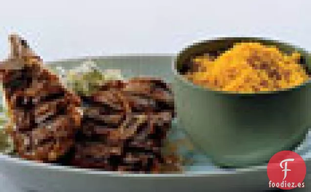 Chuletas de Cordero a la Parrilla con Cuscús al Curry y Raita de Calabacín